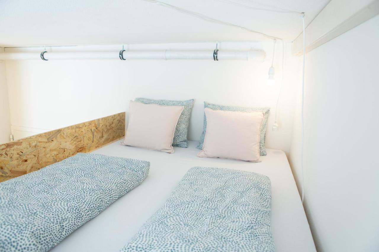 Basic Triple Room with Shared Bathroom